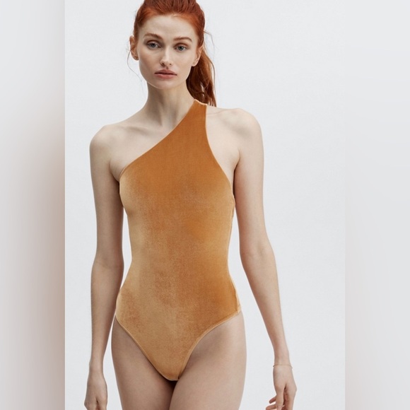 NEW FABLETICS - Gigi Velour Bodysuit - Picture 1 of 7
